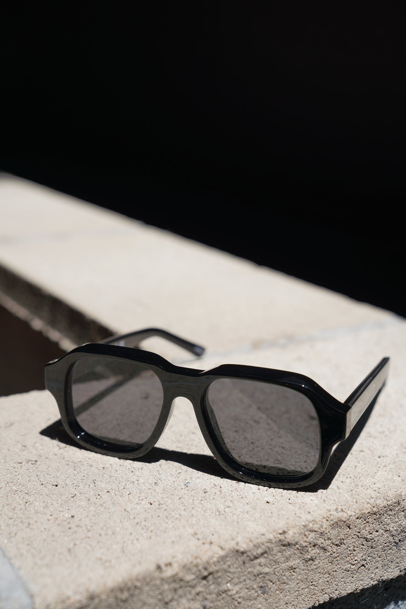 Vintage Black Square Sunglasses – Retro Transparent Frame with Black Tinted Lenses