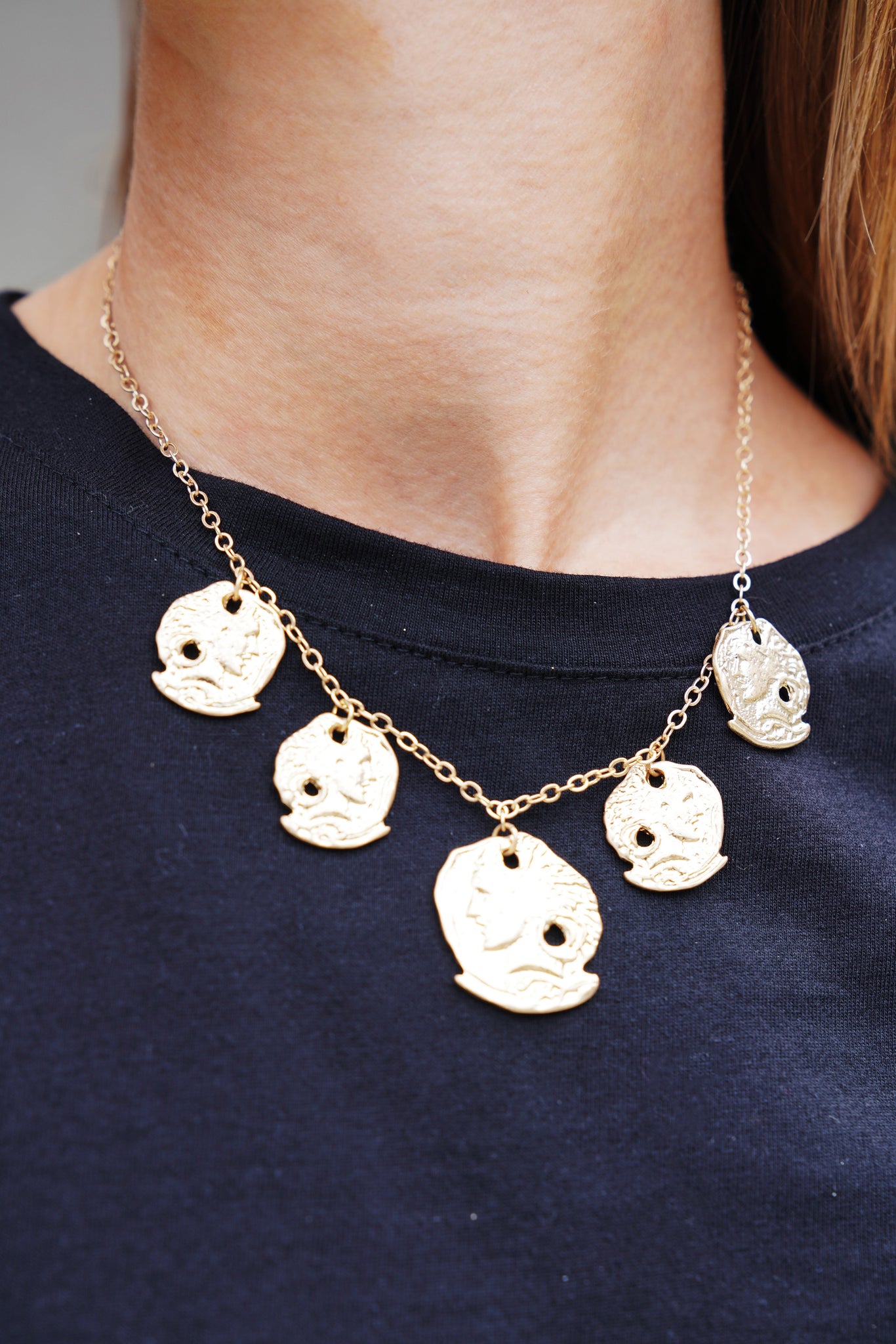 2 Faced Pendant Necklace - truthBlack